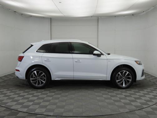2023 Audi Q5 45 S line Premium Plus