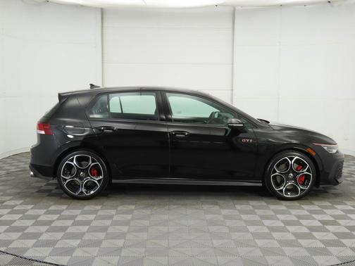 2025 Volkswagen Golf GTI 2.0T S DSG