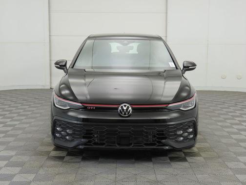 2025 Volkswagen Golf GTI 2.0T S DSG