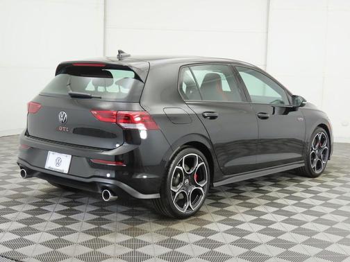 2025 Volkswagen Golf GTI 2.0T S DSG