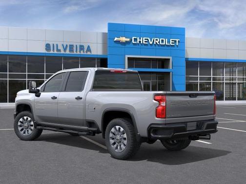 Sterling Gray Metallic 2026 Chevrolet Silverado 2500 Custom