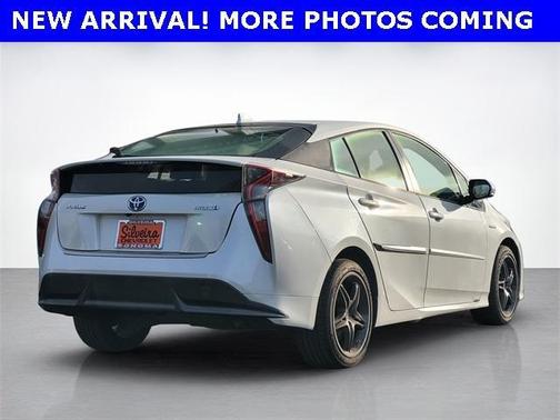 2016 Toyota Prius Three Touring