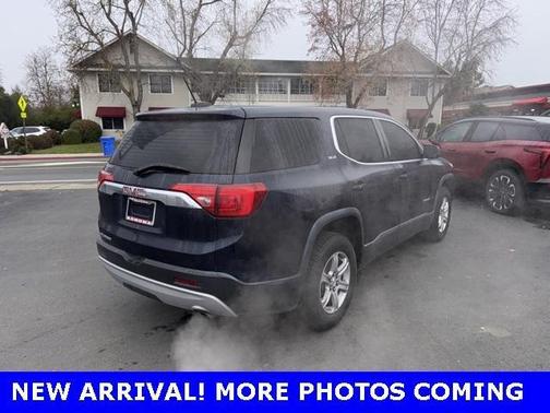 2017 GMC Acadia SLE-1