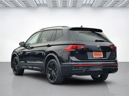 2022 Volkswagen Tiguan 2.0T SE R-Line Black