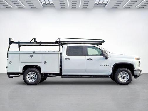 Summit White 2026 Chevrolet Silverado 3500 WT