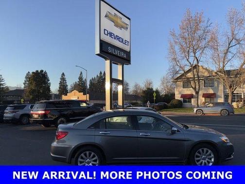 2013 Chrysler 200 Limited