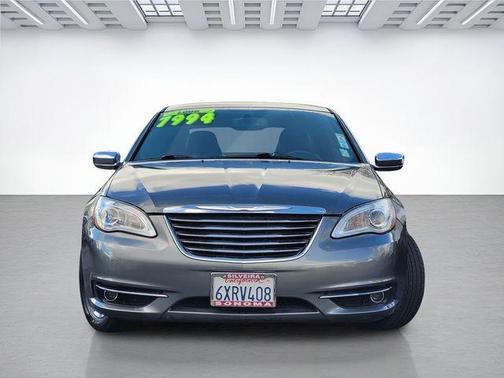 2013 Chrysler 200 Limited