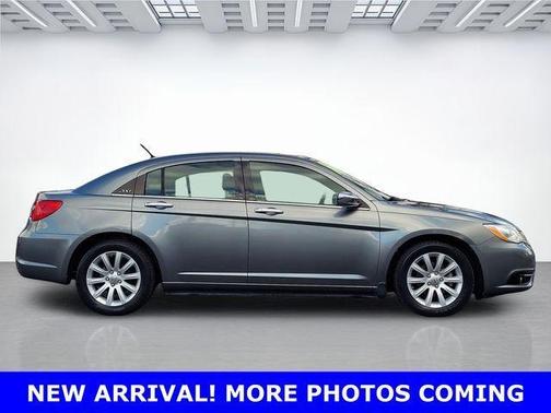 2013 Chrysler 200 Limited