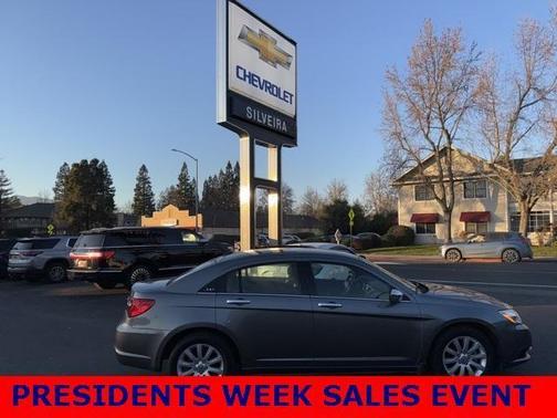 2013 Chrysler 200 Limited