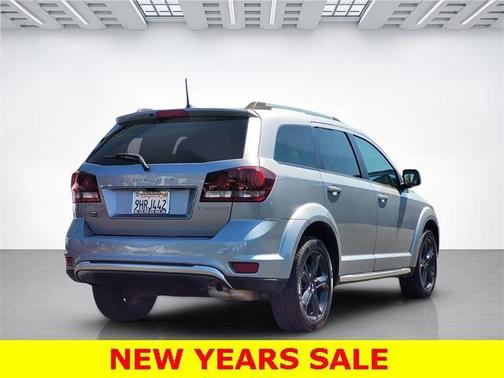 2020 Dodge Journey Crossroad