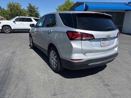 Silver Ice Metallic 2022 Chevrolet Equinox 1LT
