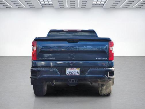 2022 Chevrolet Silverado 1500 Custom