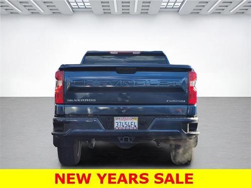 2022 Chevrolet Silverado 1500 Custom