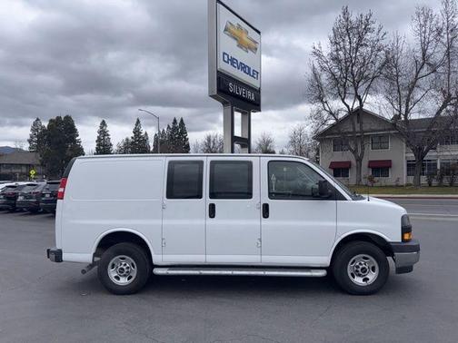 2024 GMC Savana 2500 Work Van