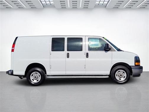 2023 GMC Savana 2500 Work Van