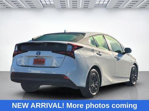 2022 Toyota Prius LE