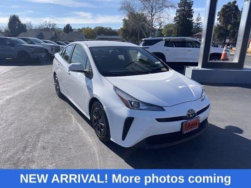 2022 Toyota Prius LE