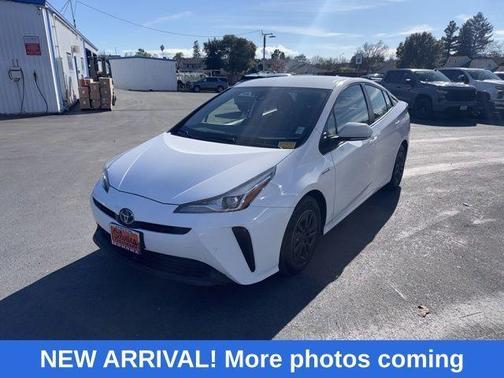 2022 Toyota Prius LE