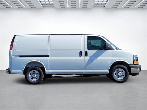 2025 Chevrolet Express 2500 Work Van