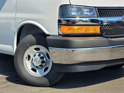 2025 Chevrolet Express 2500 Work Van