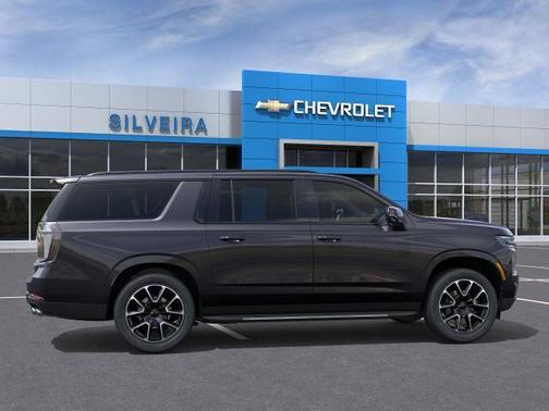 2025 Chevrolet Suburban RST