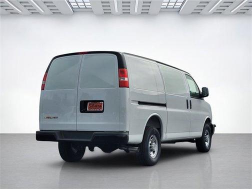 2025 Chevrolet Express 2500 Work Van