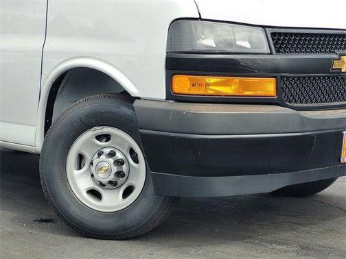 2025 Chevrolet Express 2500 Work Van