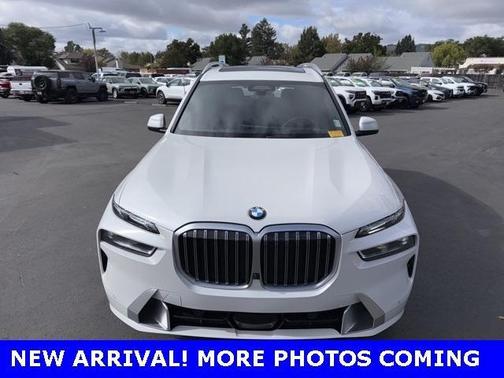 2024 BMW X7 xDrive40i