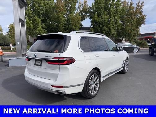 2024 BMW X7 xDrive40i