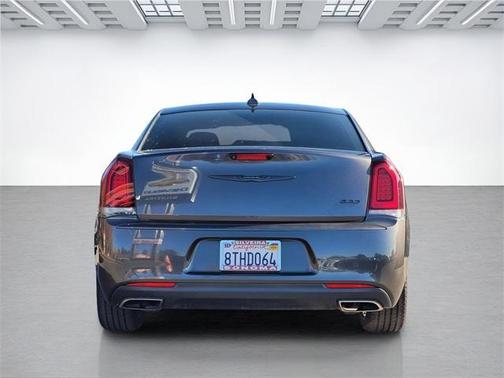 2020 Chrysler 300 Touring