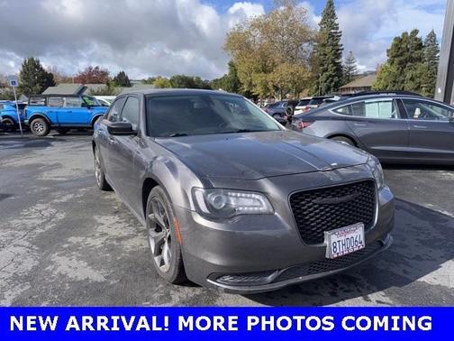 2020 Chrysler 300 Touring