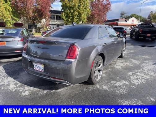 2020 Chrysler 300 Touring