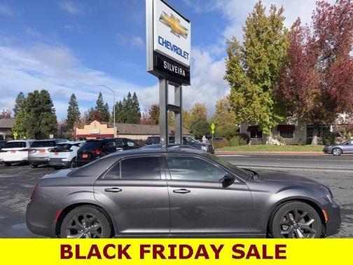 2020 Chrysler 300 Touring