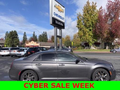 2020 Chrysler 300 Touring