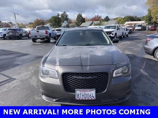 2020 Chrysler 300 Touring