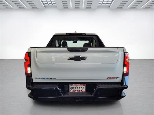 2025 Chevrolet Silverado EV RST