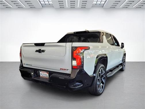 2025 Chevrolet Silverado EV RST