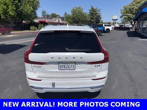 2022 Volvo XC60 B6 Inscription