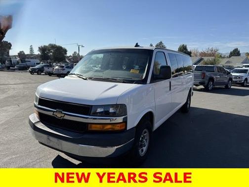 2017 Chevrolet Express 3500 LT
