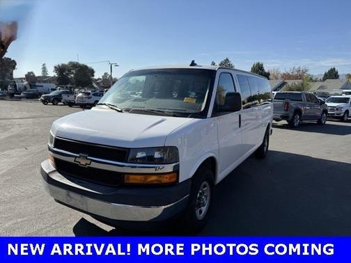 2017 Chevrolet Express 3500 LT