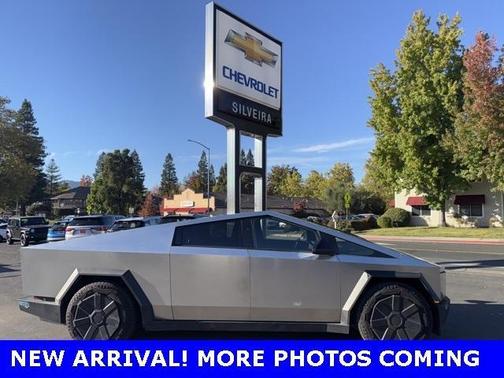 2024 Tesla Cybertruck Base