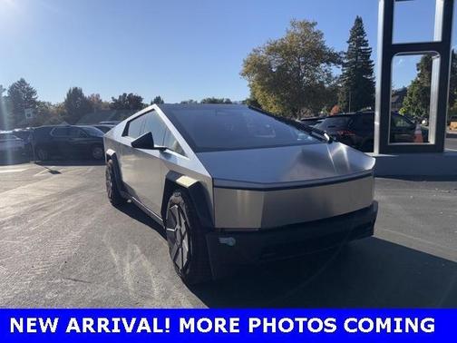 2024 Tesla Cybertruck Base