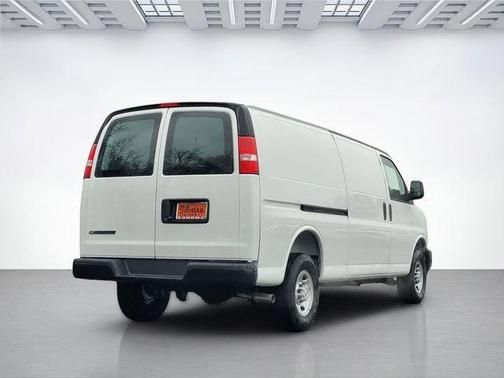 2025 Chevrolet Express 3500 Work Van