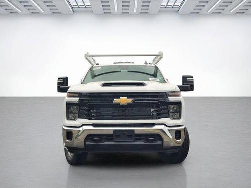 Summit White 2026 Chevrolet Silverado 3500 WT
