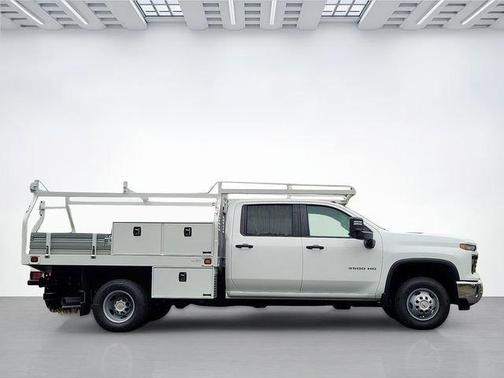 Summit White 2026 Chevrolet Silverado 3500 WT