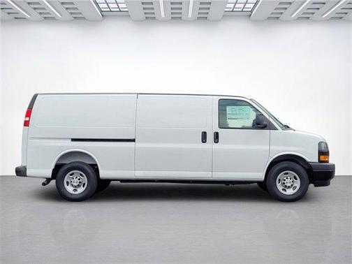2025 Chevrolet Express 2500 Work Van