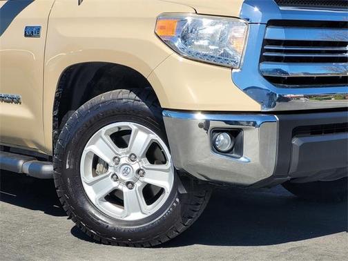 2017 Toyota Tundra SR5