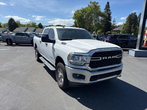 Bright White Clearcoat 2023 RAM 2500 Big Horn