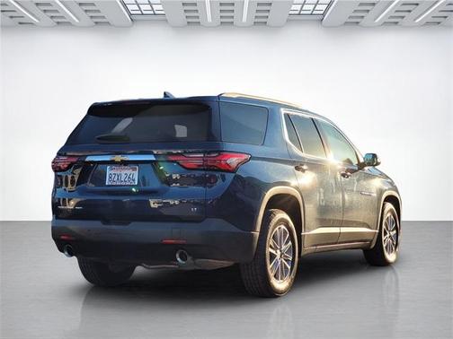 2022 Chevrolet Traverse LT Cloth