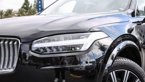 2025 Volvo XC90 B6 Plus 7-Seater